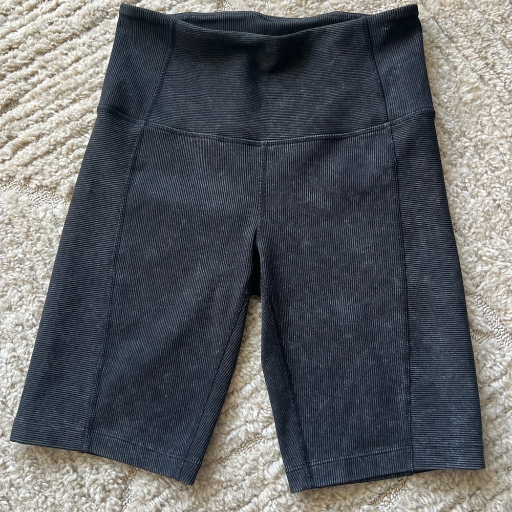 NWOT Zella Ribbed High Waist Bike Shorts Size Small